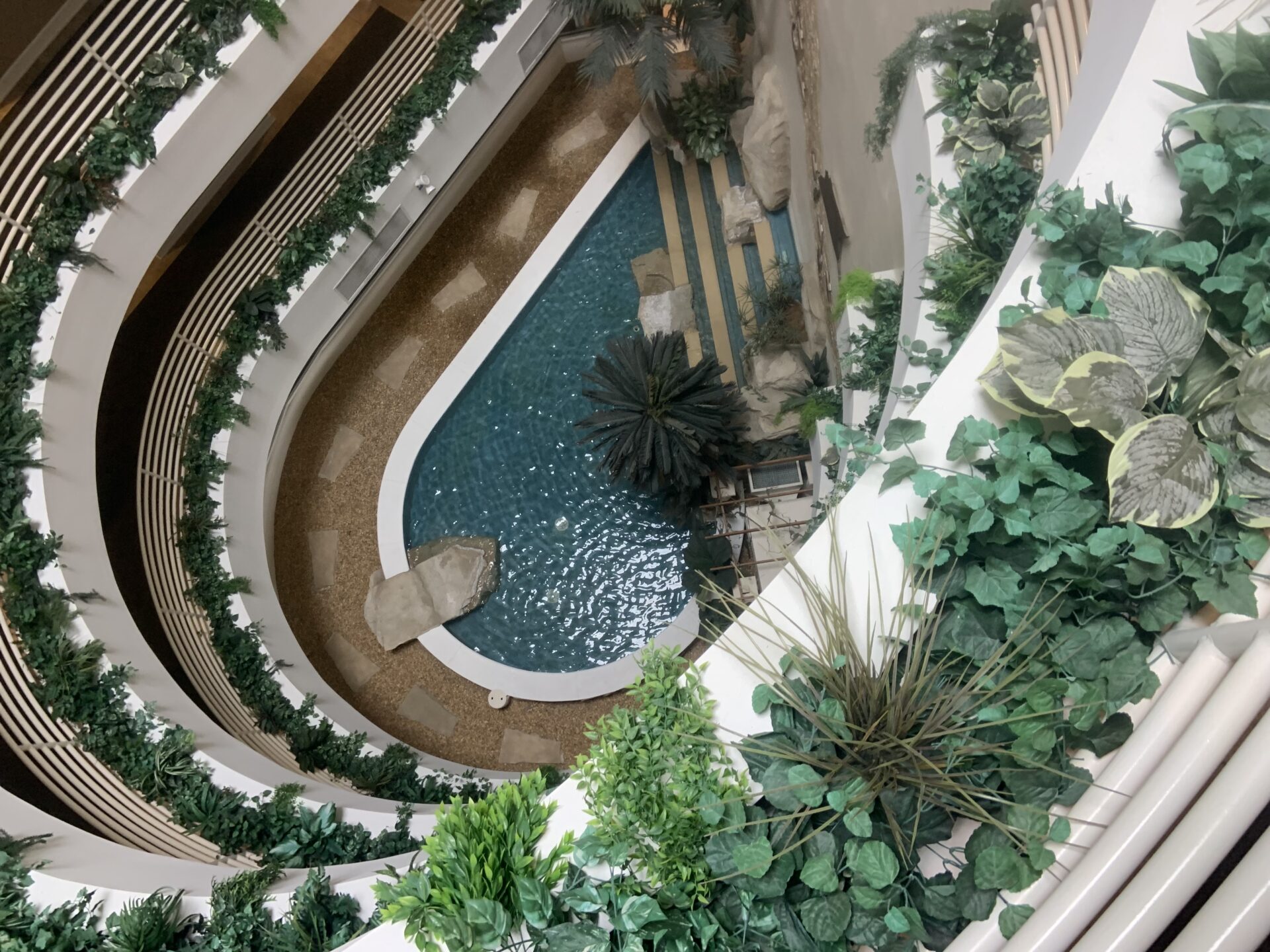 condominium atrium humidity problems destin